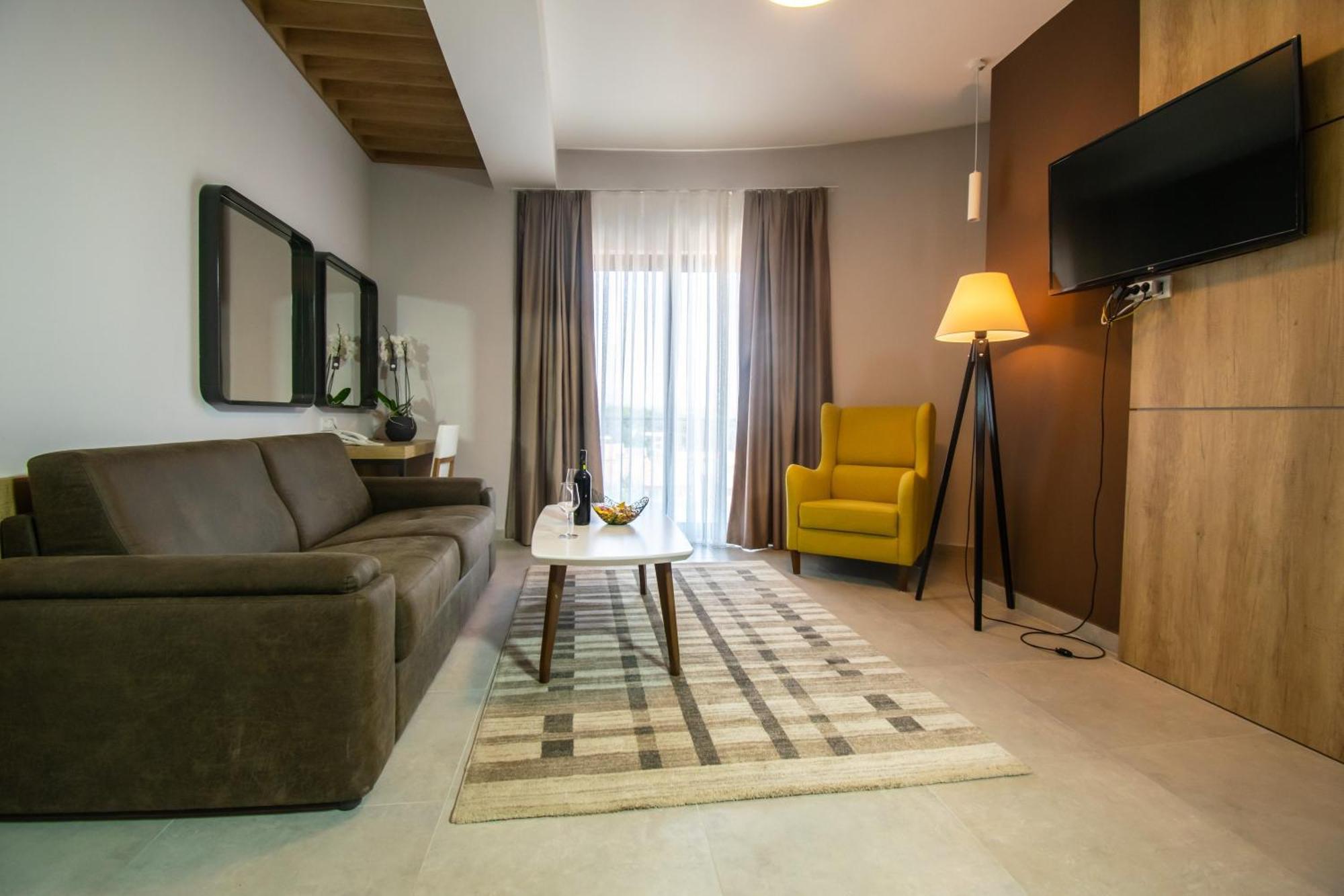 Hotel Hills Ούλτσιν Δωμάτιο φωτογραφία